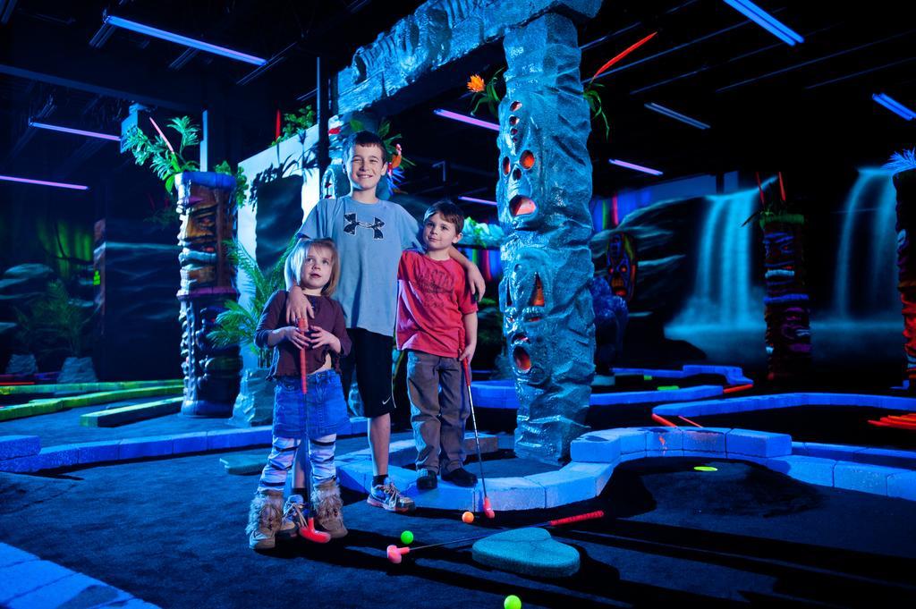 Big Splash Adventure Hotel And Indoor Water Park French Lick Exterior photo